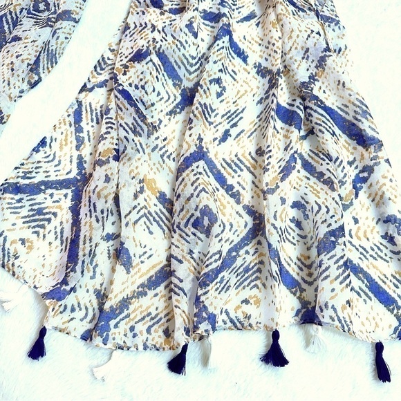 Luxury Tassel Abstract Print Scarf Shawl - Picture 3 of 6